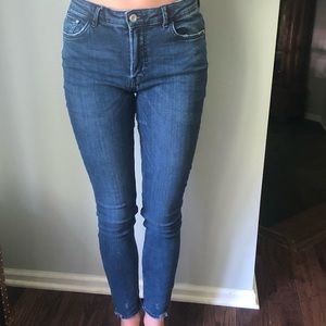 ZARA Trafaluc Medium Wash Skinny Jeans Size 26